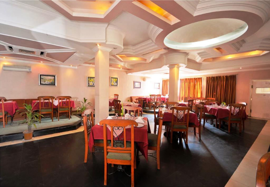 Black Mango Resort Kala Amb Екстер'єр фото