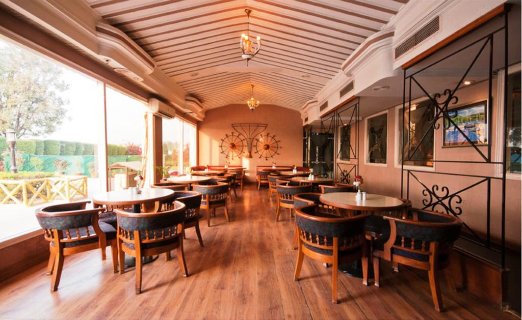 Black Mango Resort Kala Amb Екстер'єр фото